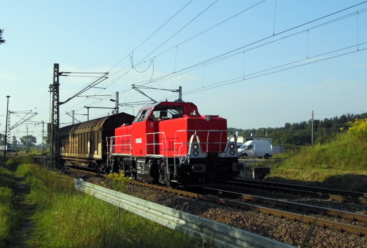 Am 01.09.2015 kam die 1002 004-6 von der DB (ALS)  aus Richtung Stendal nach Borstel und fuhr weiter in Richtung Wittenberge .