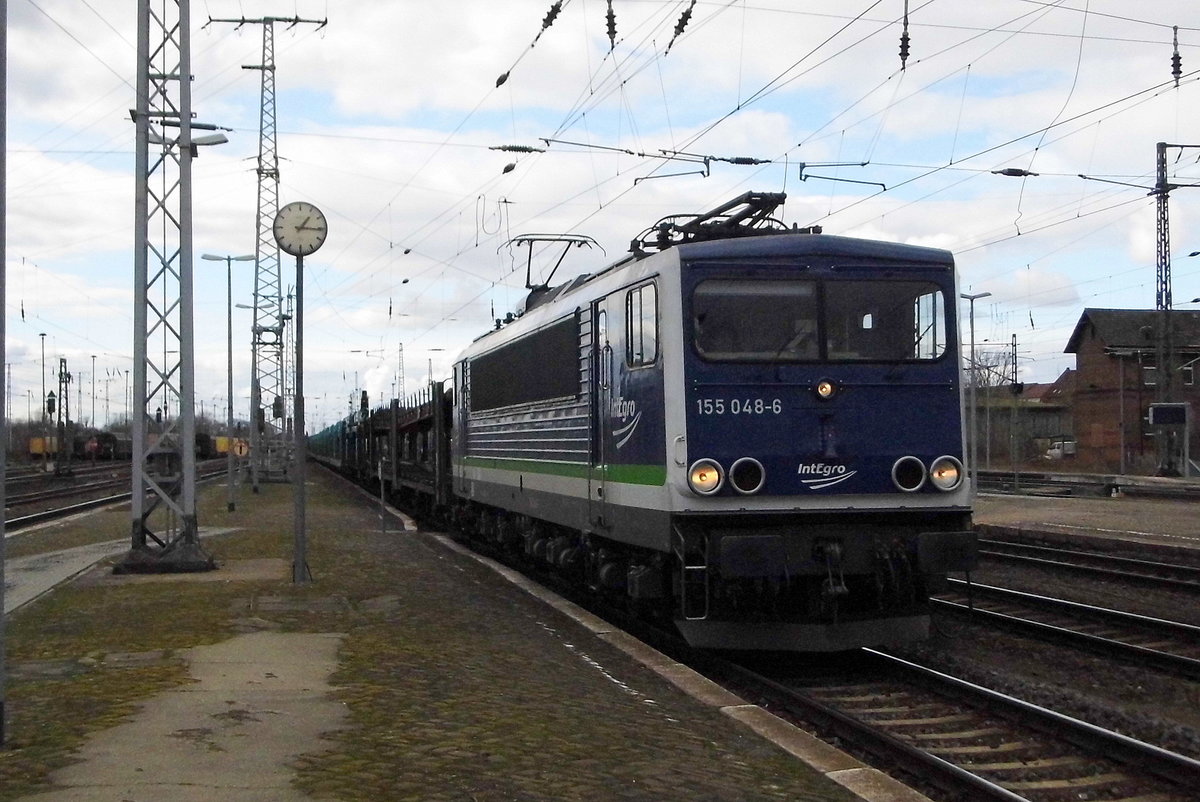 Am 05.03.2017 kam die 155 048-6 von der    IntEgro (Press)  aus Richtung Braunschweig nach Stendal und fuhr nach Magdeburg .