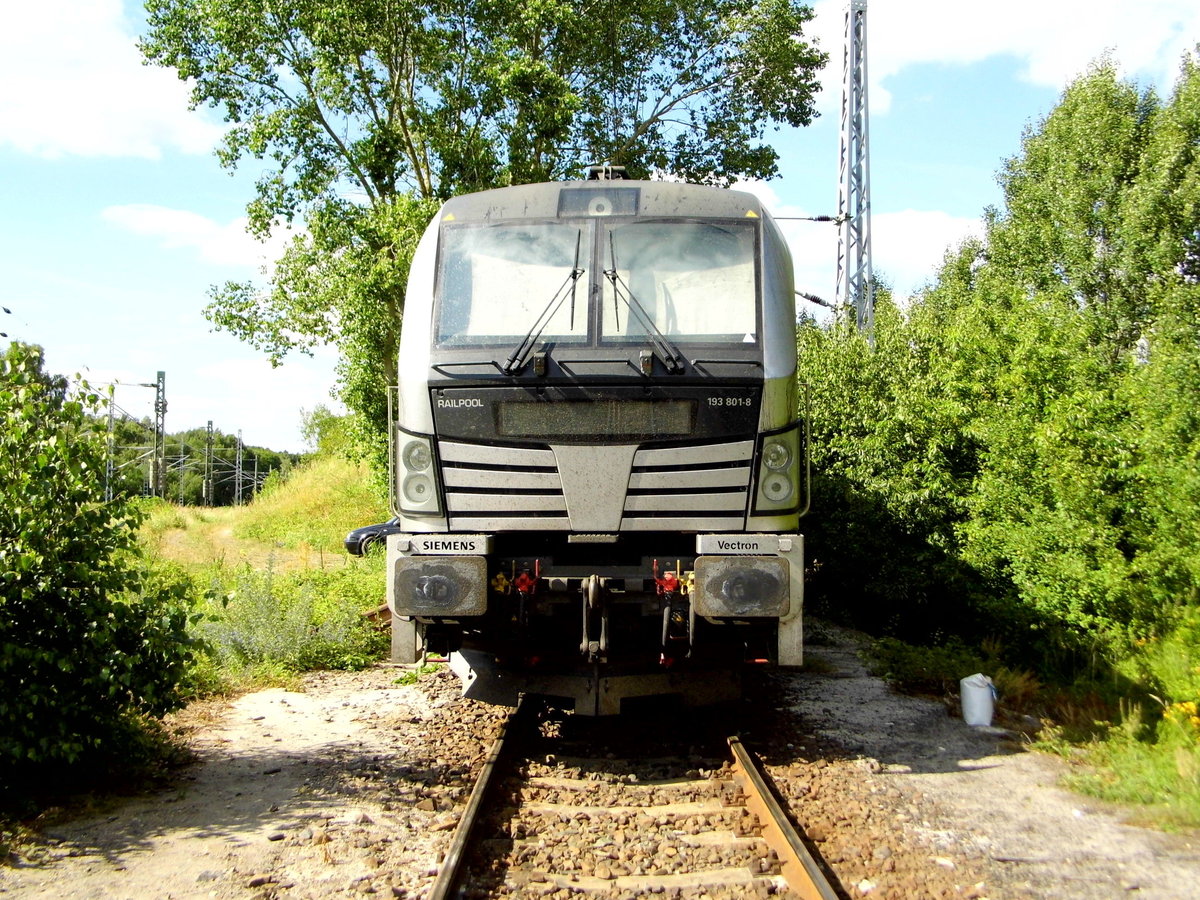 Am 07.07.2016   die 193 801-8 von der SETG (Railpool)   .