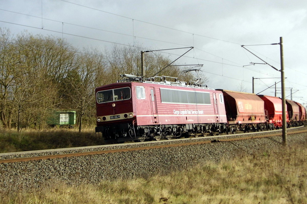 Am 08.12.2017 fuhr die 155 016-9 von der CLR-Cargo Logistik Rail-Service, von Zielitz nach Stendal und weiter nach Wismar .