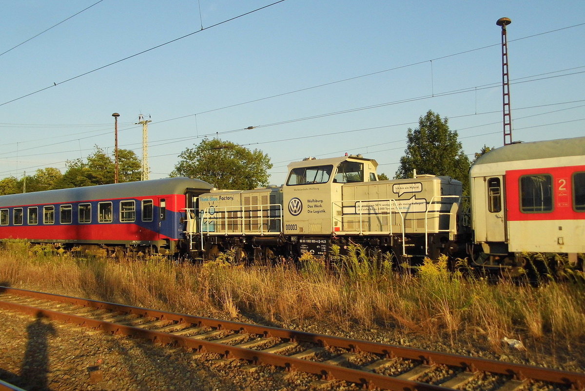 Am 09.08.2017 Rangierfahrt von  1002 003-4 von VW (ALS)   in Stendal .