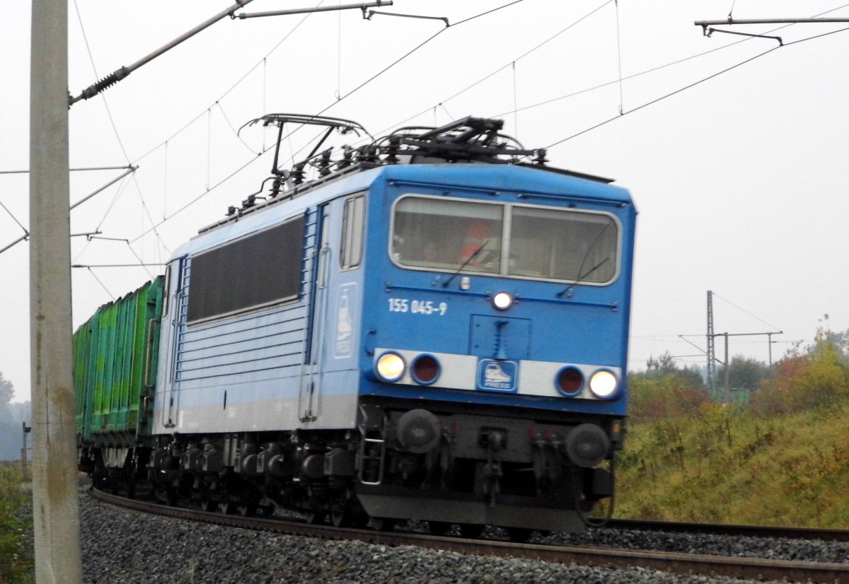 Am 09.10.2015 kamen die 155 045-9 von der Press und die 185 681-4 von der SETG (Railpool) aus Richtung Borstel nach Stendal. 