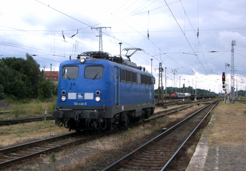 Am 13.06.2014 kam die 140 038-0 von der Press nach Stendal   und wode hier  abgestellt .