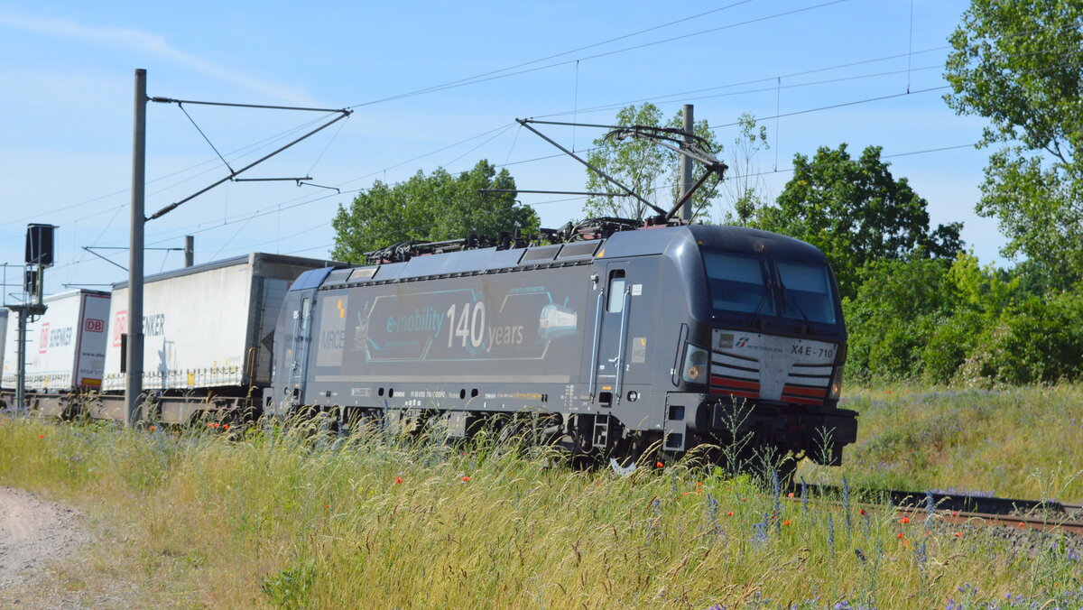 Am 14.06.2021 kam die 193 710  von der Mercitalia Rail S.r.l., ( MRCE Dispolok) aus Richtung Wittenberge und fuhr weiter in Richtung Stendal .