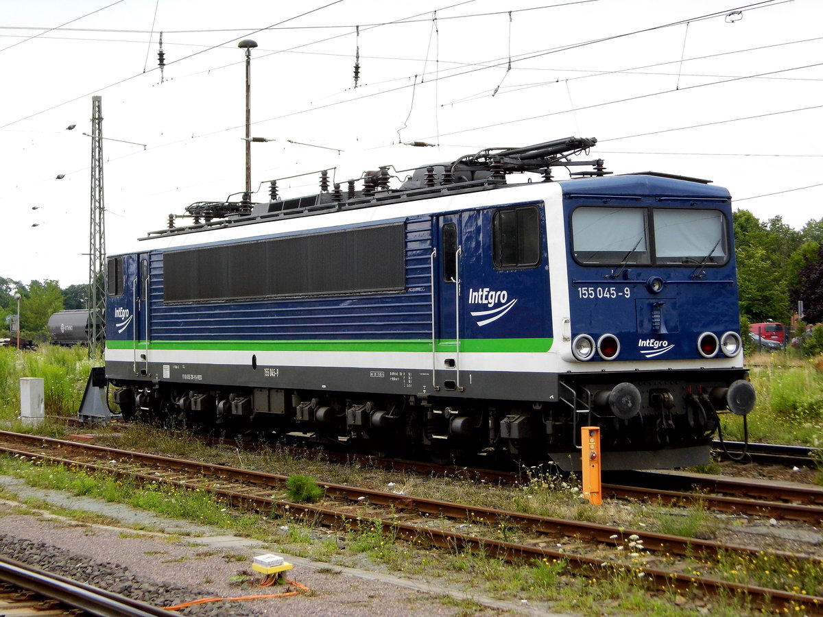 Am 15.07.2017 war die 155 045-9 von der IntEgro (Press) in Stendal abgestellt.