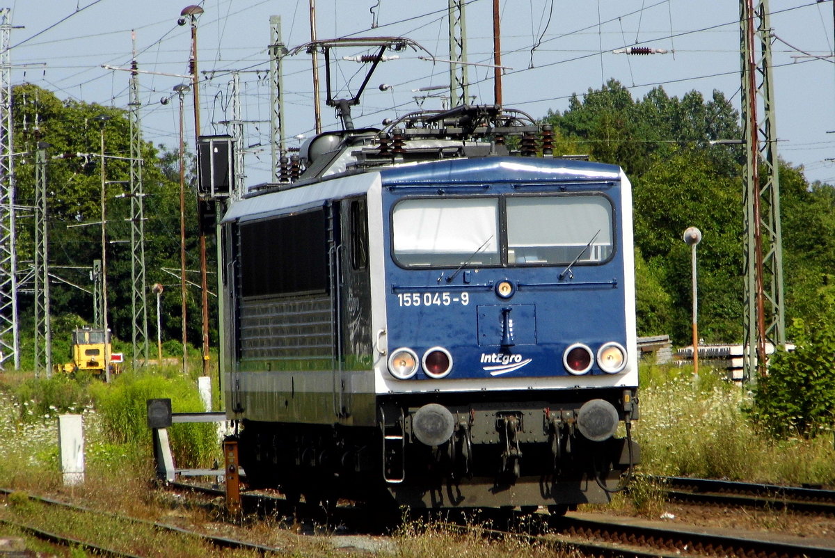 Am 19.07.2017 stand die 155 045-9 von der IntEgro (Press) in  Stendal .