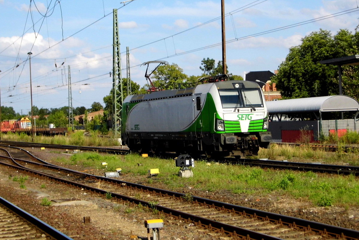 Am 26.07.2016 Rangierfahrt von der  193 812-5 von der SETG (Railpool) in Stendal .
