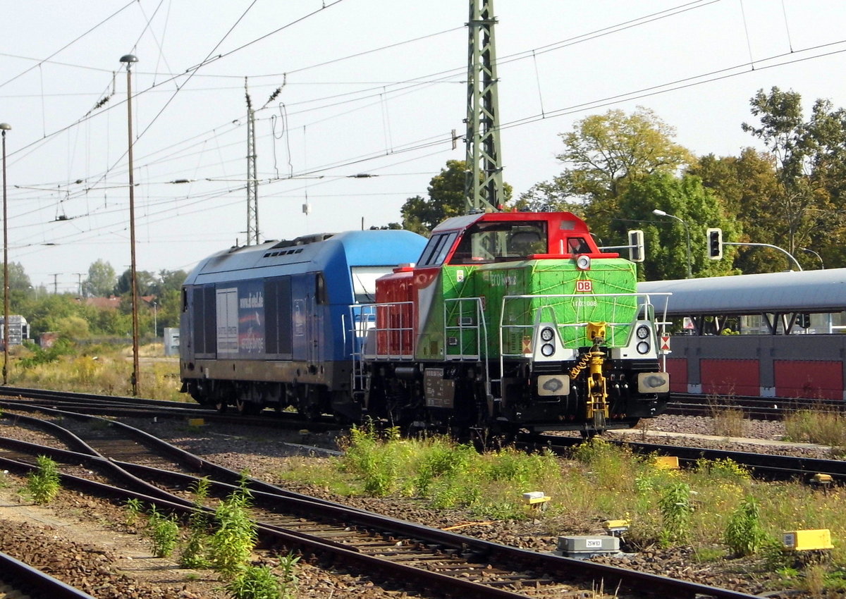Am 26.09.2016 kamen die 253 015-8 von der  Press  und die  1002 008-3 von der DB (ALS)  aus Richtung Hannover nach Stendal  .