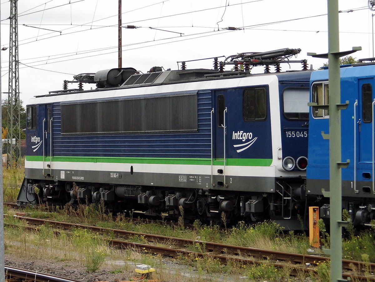 Am 27.09.2020 war die 155 045-9 von der IntEgro Verkehr GmbH-PRESS   in Stendal abgestellt .