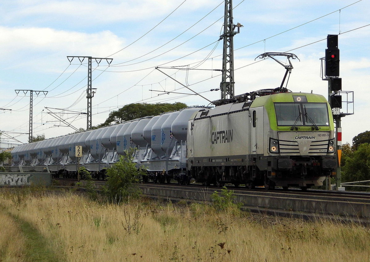 Am 29.09.2016 kam die 193 891-9 von   CAPTRAIN  aus Richtung Stendal und fuhr nach Salzwedel .